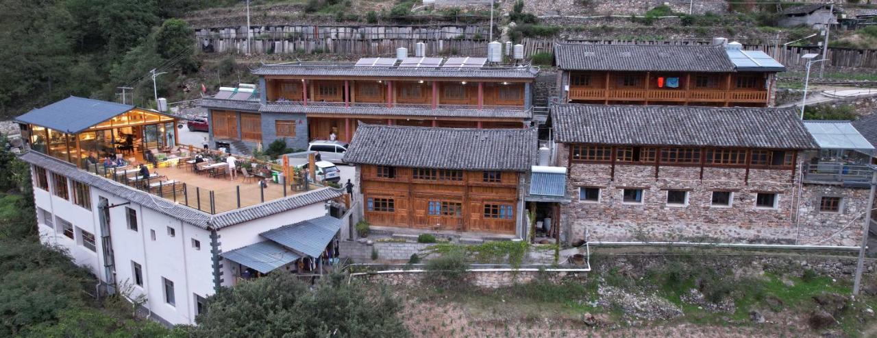 Tiger Leaping Gorge Tea Horse Gasthaus Sangzsila Kültér fotó